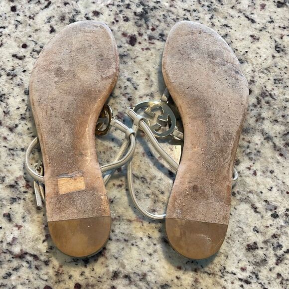 GUCCI Double G Heart Monogram T-Strap Flat Sandals Size 39 US 8.5 Neutral - Picture 10 of 11